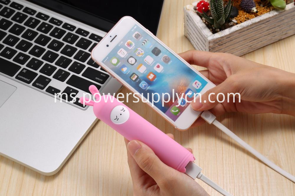 Hadiah silikon Kartun Design Promosi Hadiah Power Bank 2200mah 2400mah 2600mah Lovely Silicone Cartoon Design Promotion Gift Power Bank 2200mah 2400mah 2600mah